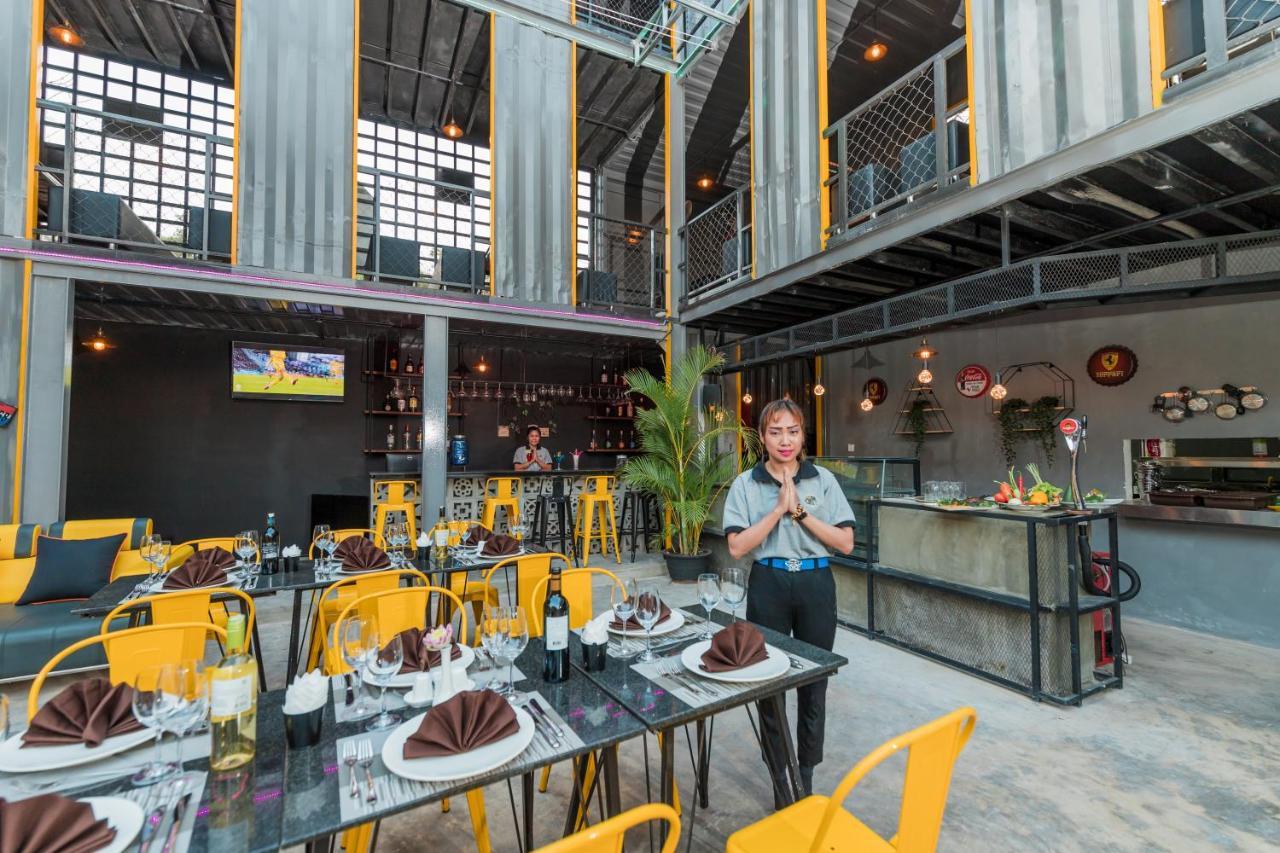 White Rabbit Hostel Сием Рип Экстерьер фото