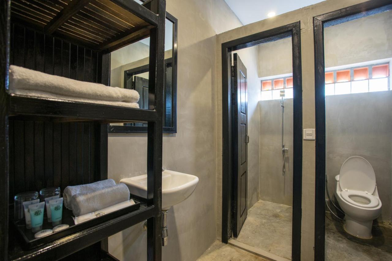White Rabbit Hostel Сием Рип Экстерьер фото