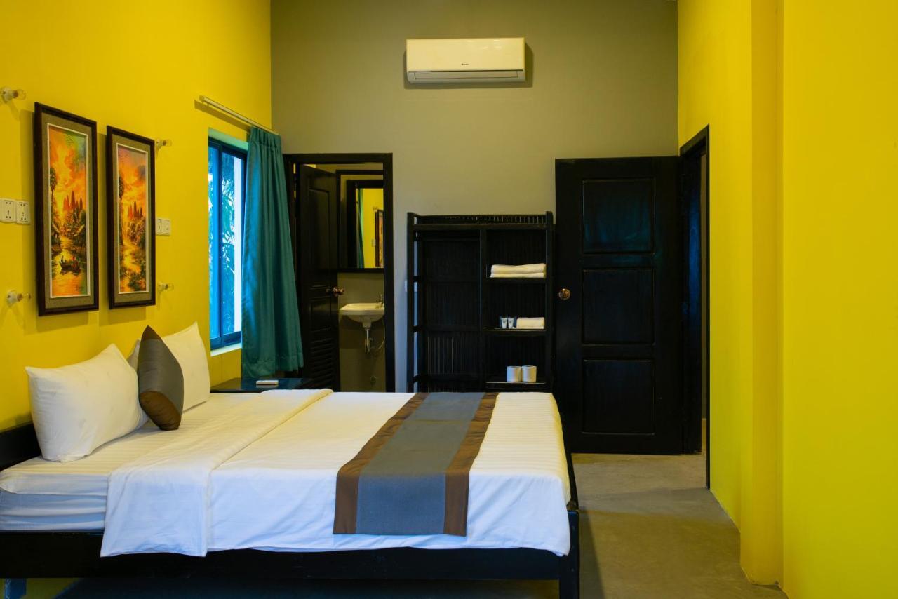 White Rabbit Hostel Сием Рип Экстерьер фото