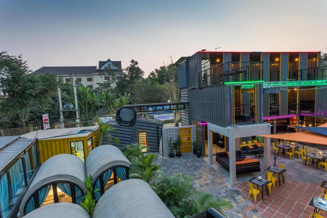 White Rabbit Hostel Сием Рип Экстерьер фото